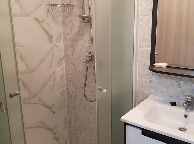 בית הארחה Lili 3*