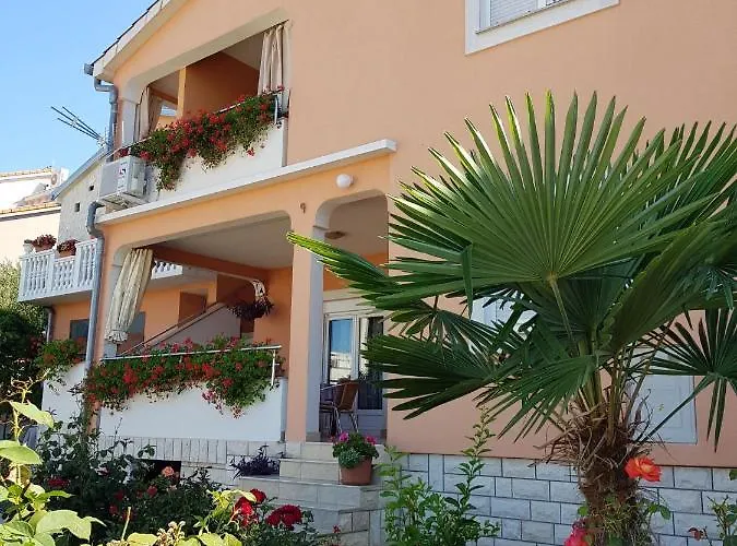 Lili בית הארחה זאדאר